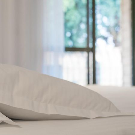 Logis Domaine Du Moulin Cavier Hotel Avrille  Ngoại thất bức ảnh