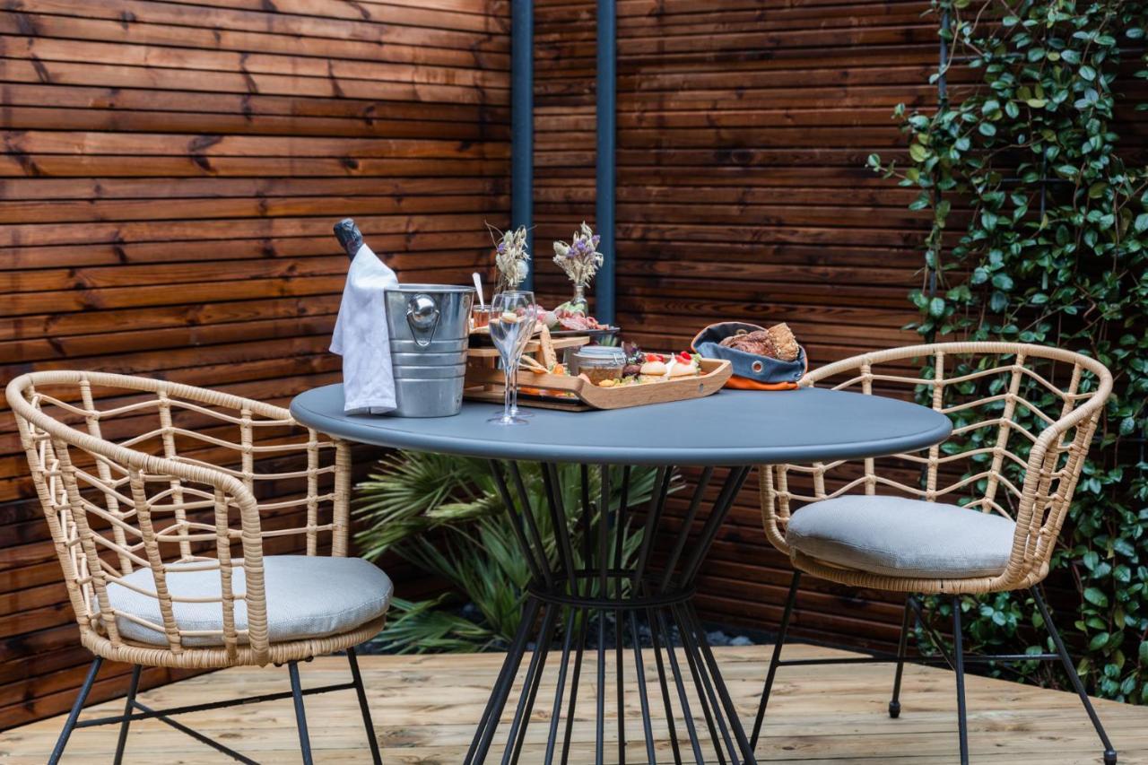 Logis Domaine Du Moulin Cavier Hotel Avrille  Ngoại thất bức ảnh