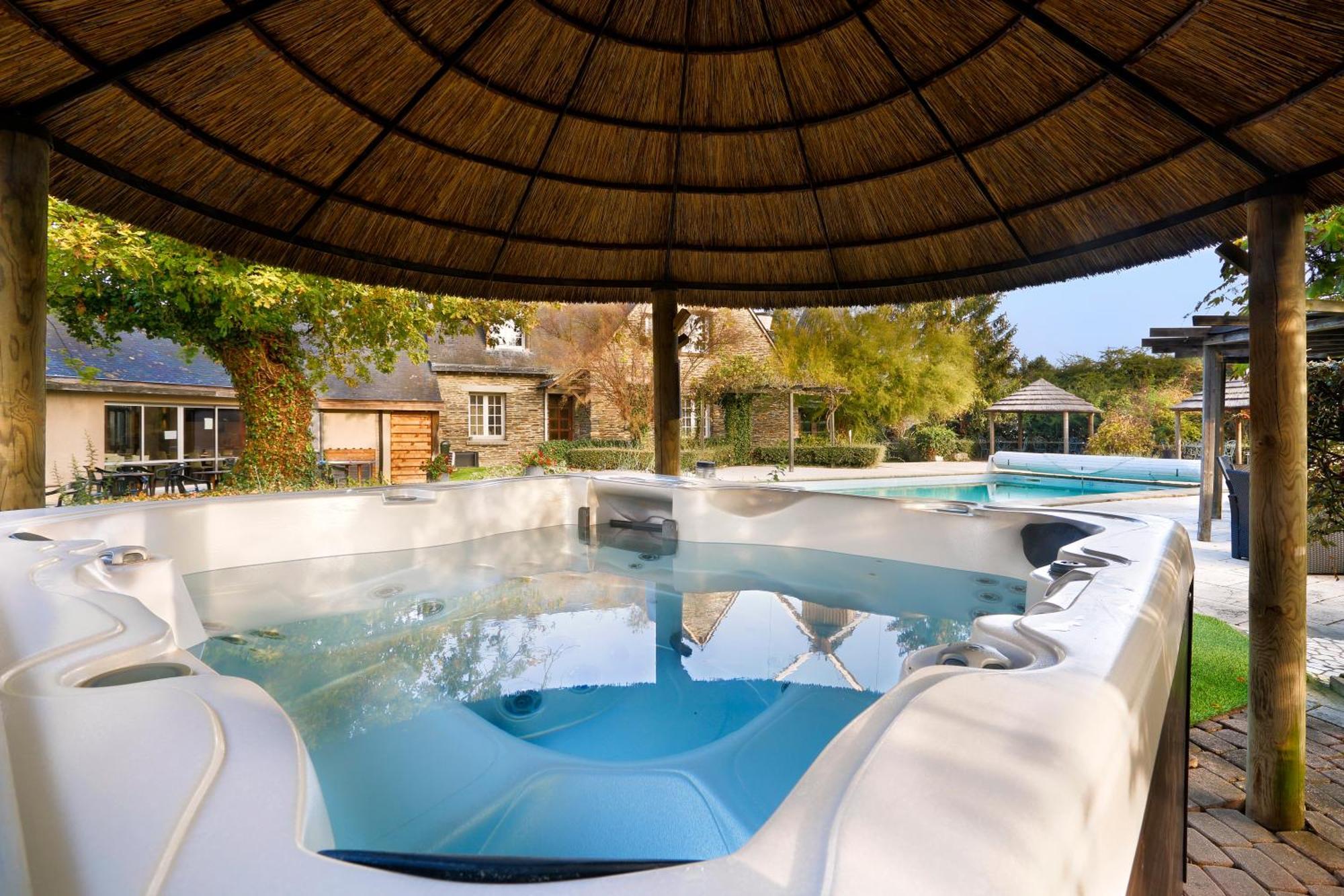 Logis Domaine Du Moulin Cavier Hotel Avrille  Ngoại thất bức ảnh