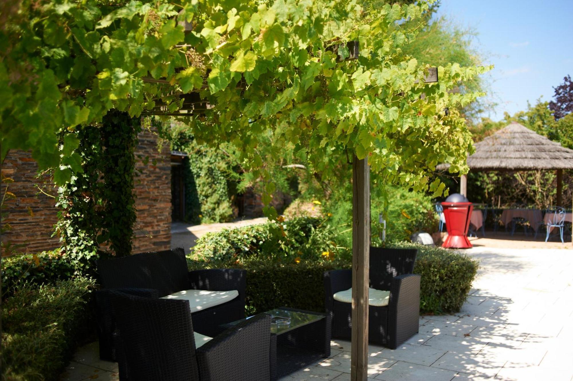 Logis Domaine Du Moulin Cavier Hotel Avrille  Ngoại thất bức ảnh
