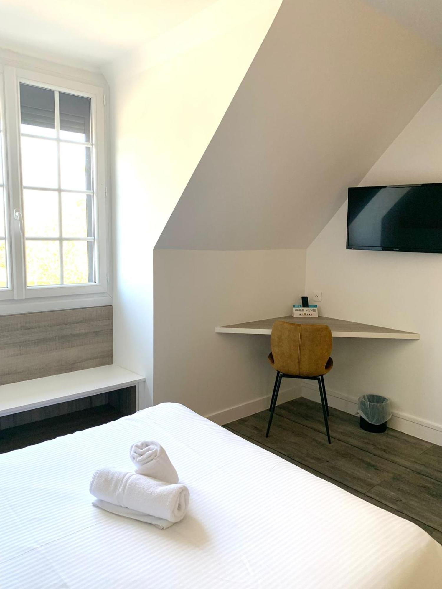 Logis Domaine Du Moulin Cavier Hotel Avrille  Ngoại thất bức ảnh