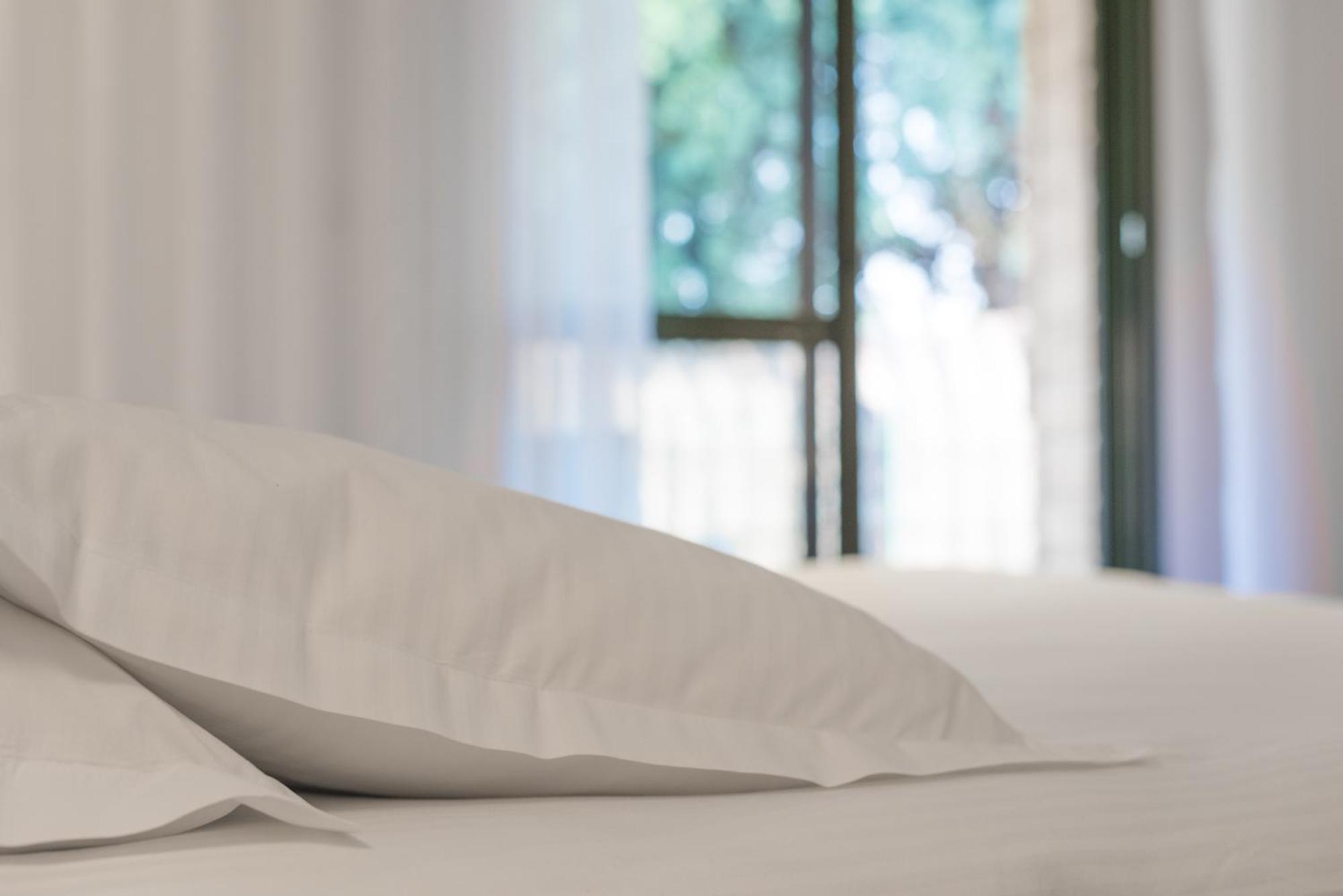 Logis Domaine Du Moulin Cavier Hotel Avrille  Ngoại thất bức ảnh
