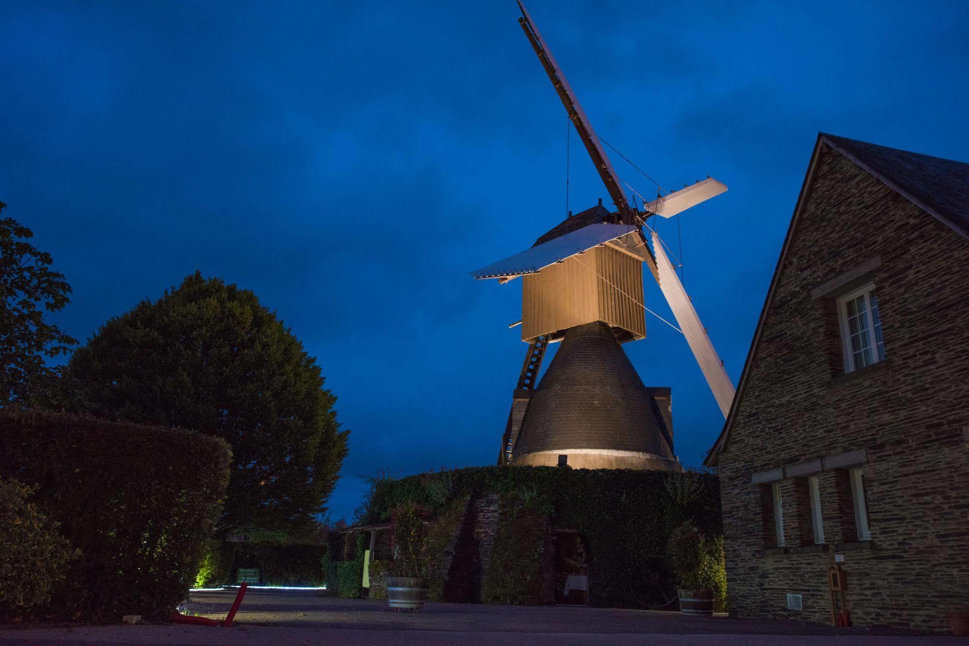 Logis Domaine Du Moulin Cavier Hotel Avrille  Ngoại thất bức ảnh