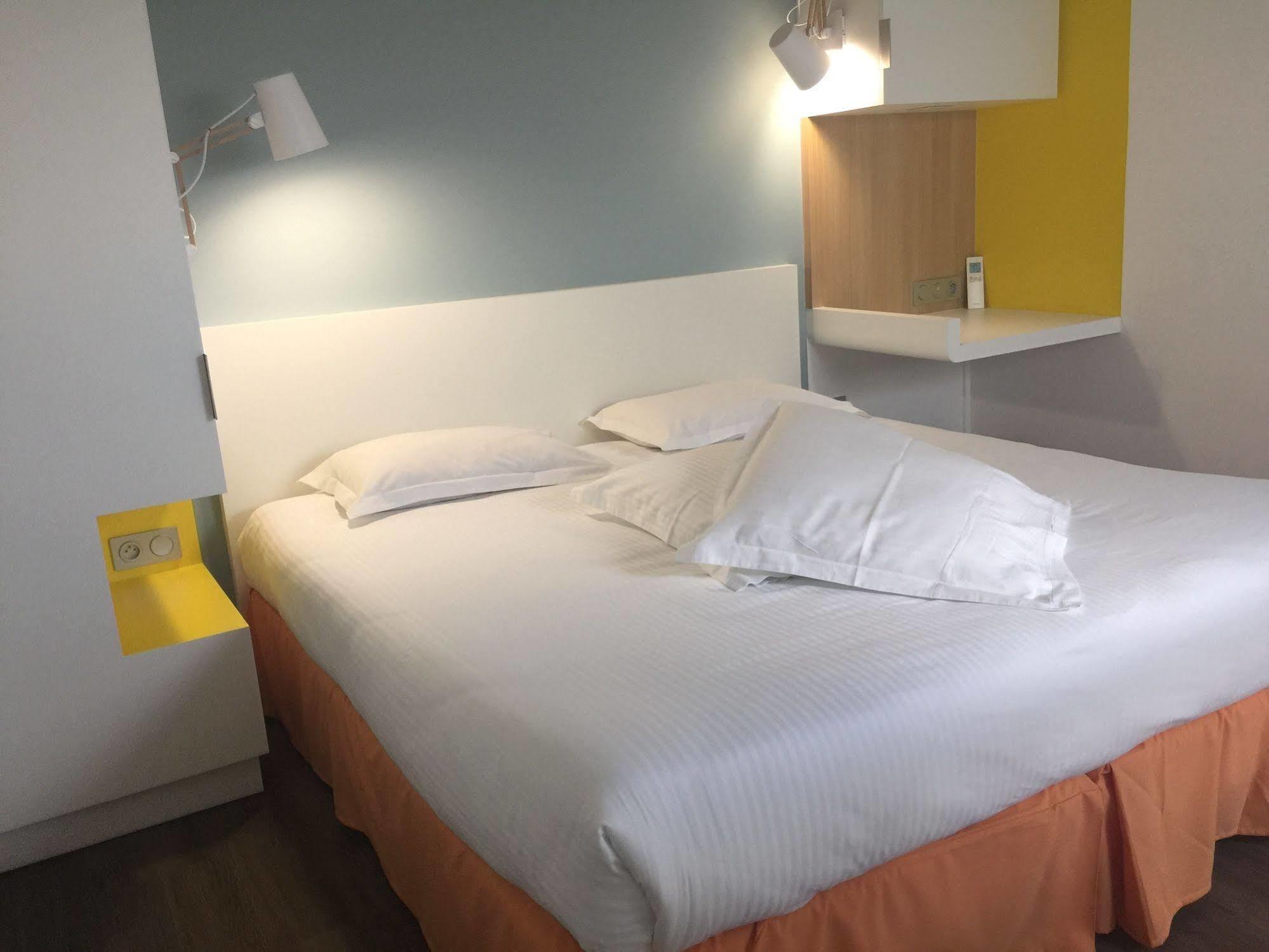 Logis Domaine Du Moulin Cavier Hotel Avrille  Ngoại thất bức ảnh